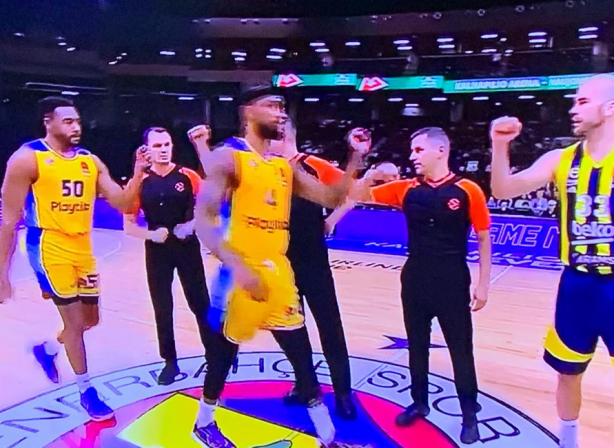 Foto - Atatürk yoksa bizde yokuz niye diyemedin Ali Koç! Litvanya'da müsabaka...