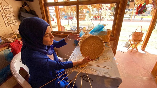 Foto - Atık kağıtlar böyle sanata dönüşüyor