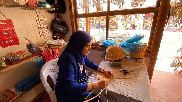 Foto - Atık kağıtlar böyle sanata dönüşüyor