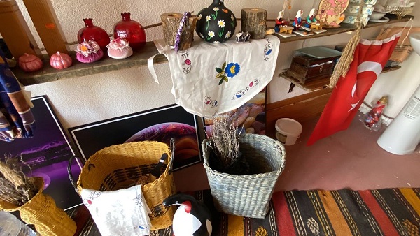 Foto - Atık kağıtlar böyle sanata dönüşüyor