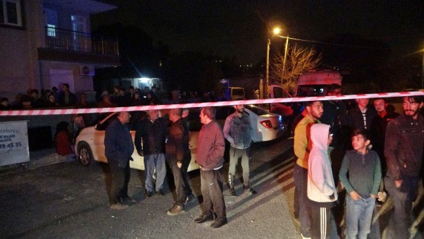 Foto - Atık malzeme toplayan gençlerin kaldığı ev yangında küle döndü