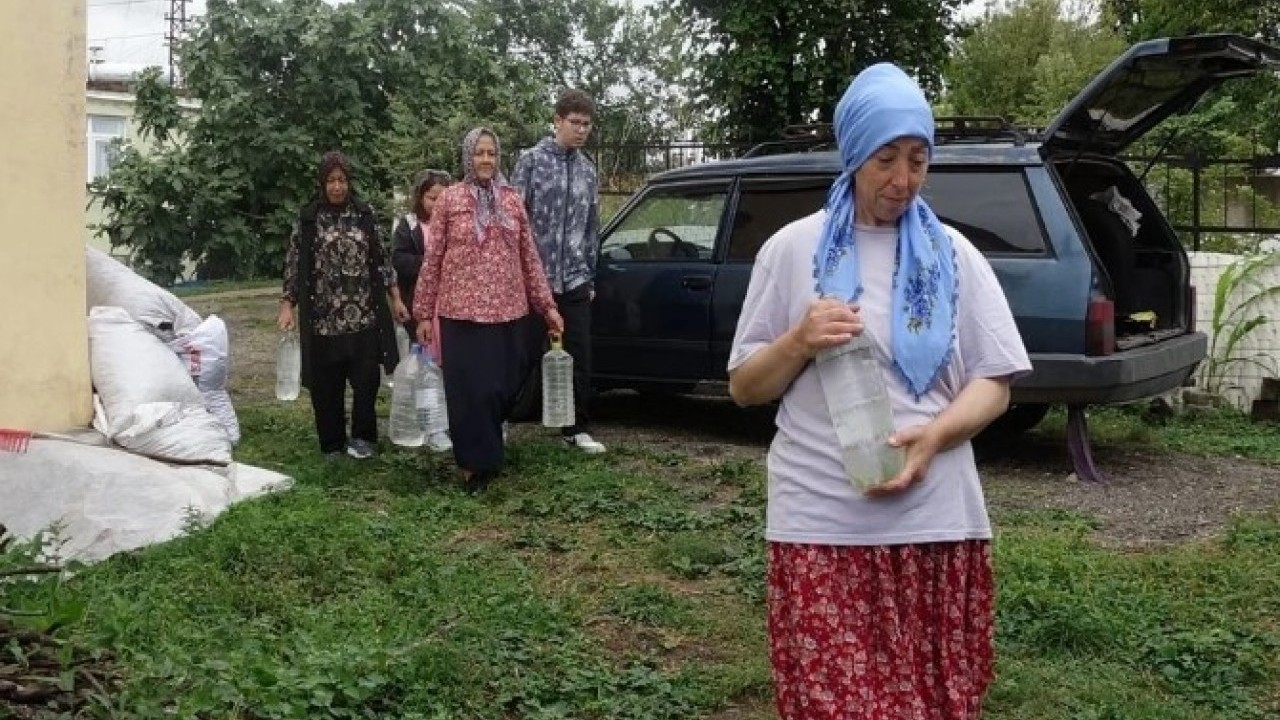 Foto - Atık tesisi borusu patladı! Balıklar telef oldu halk susuz kaldı