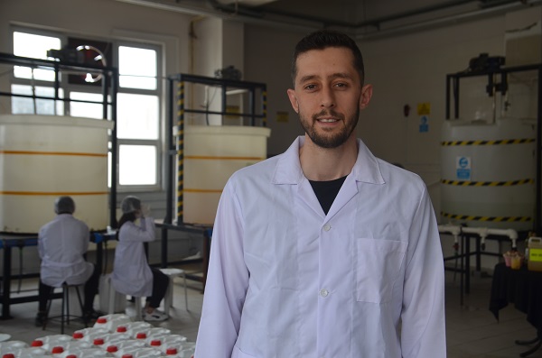 Foto - Atık yağları bakın nasıl değerlendirdiler! Liseli öğrenciler yakıt üretti