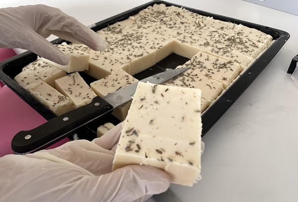 Foto - Atık yağları hijyen malzemesine dönüştürüyorlar!