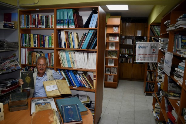 Foto - Atıl dükkandan kütüphaneye! Yılların birikimi...