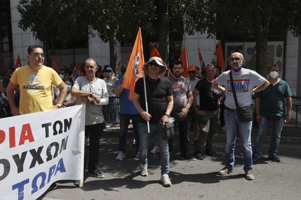 Foto - Atina karıştı! Kamu çalışanları greve başladı