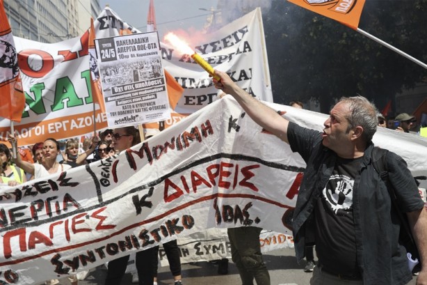 Foto - Atina karıştı! Kamu çalışanları greve başladı