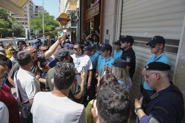 Foto - Atina karıştı! Kamu çalışanları greve başladı