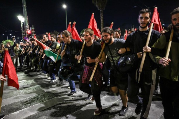 Foto - Atina’da sıcak gece! Yunanistan'da ABD'ye lanet yağdı