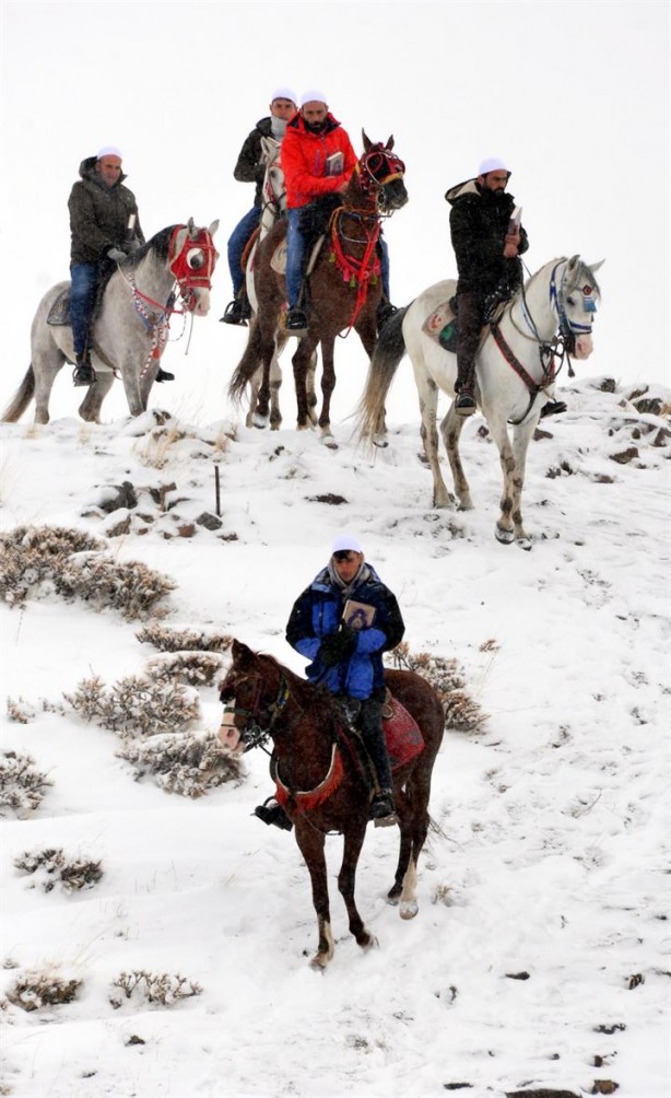 Foto - Atlı hafızlardan dörtnala 500 senedir binbir hatim