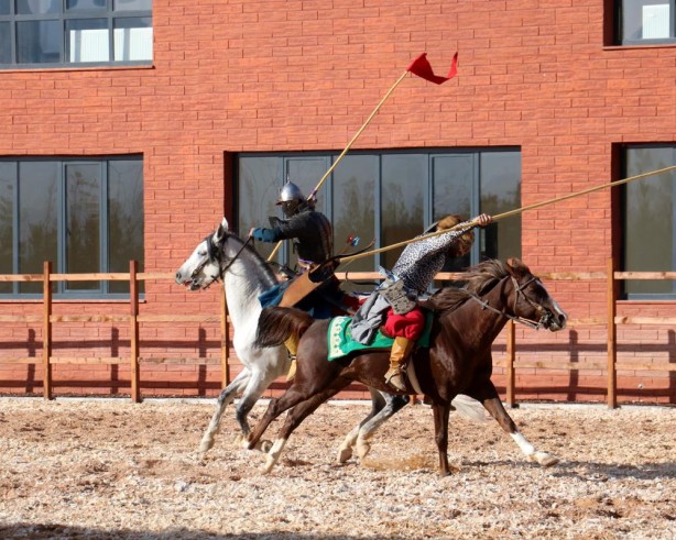 Foto - Atlı okçuluk gösterisi izleyenleri mest etti!
