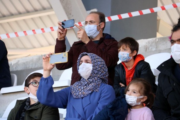 Foto - Atlı okçuluk gösterisi izleyenleri mest etti!