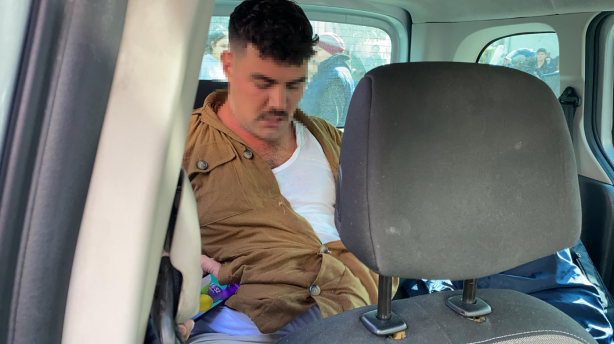 Foto - ATM'den 50 bin TL çaldı, linçten polis kurtardı