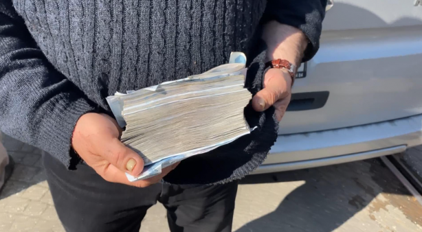 Foto - ATM'den 50 bin TL çaldı, linçten polis kurtardı