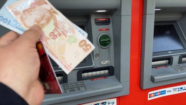 Foto - ATM’den para çekenler hayatının şokunu yaşıyor! Bankalardan yeni düzenleme! Rekor seviyede arttı