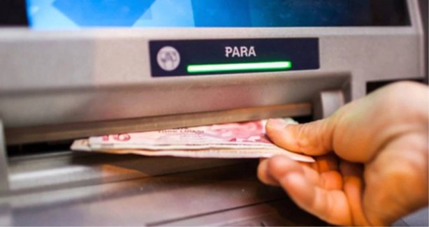 ATM’den para çekenler hayatının şokunu yaşıyor! Bankalardan yeni düzenleme! Rekor seviyede arttı