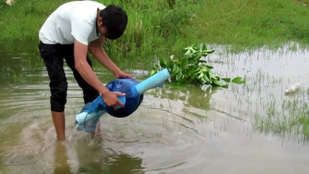 Foto - Avcılar dikkat! İşte sıra dışı balık avlama taktiği...