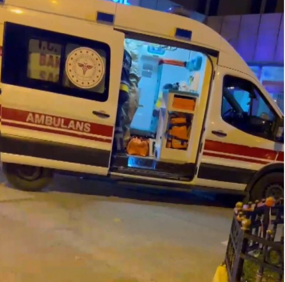 Foto - Avcılar'da devlet hastanesinde büyük panik! Sağlık personeli neden bu kıyafetleri giydi?