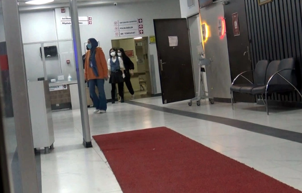 Foto - Avcılar'da devlet hastanesinde büyük panik! Sağlık personeli neden bu kıyafetleri giydi?