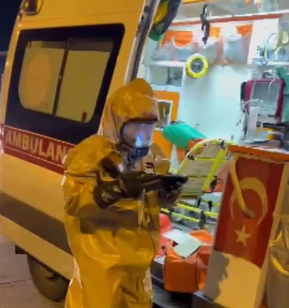 Avcılar'da devlet hastanesinde büyük panik! Sağlık personeli neden bu kıyafetleri giydi?