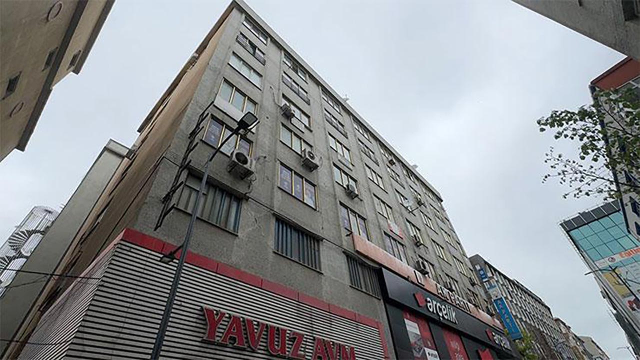 Avcılar'da üç bina tahliye edildikten sonra mühürlendi