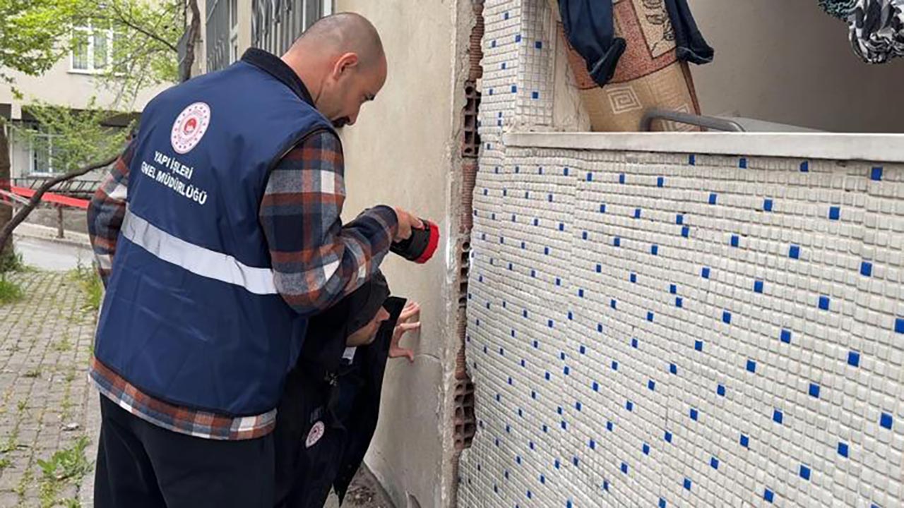 Foto - Avcılar'da üç bina tahliye edildikten sonra mühürlendi