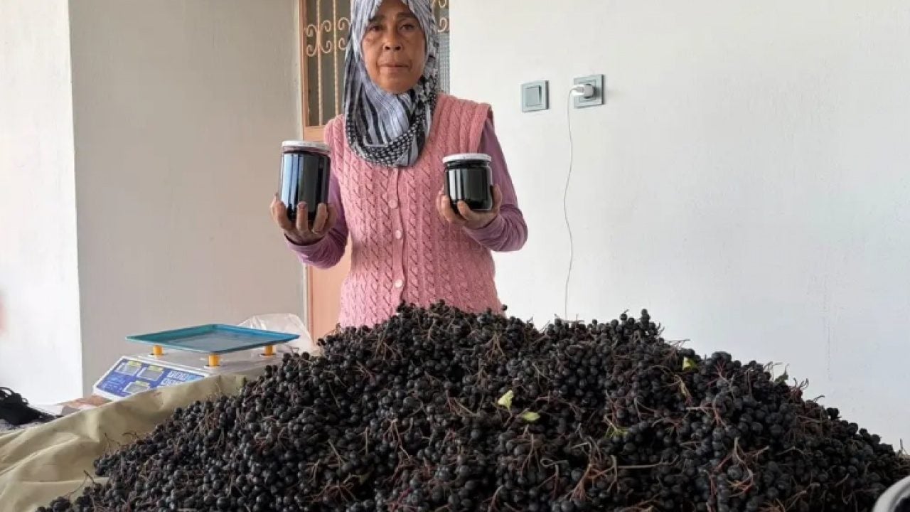 Foto - Evlat sözü dinledi köşeyi döndü: Reçelini 400 liradan satıyor!