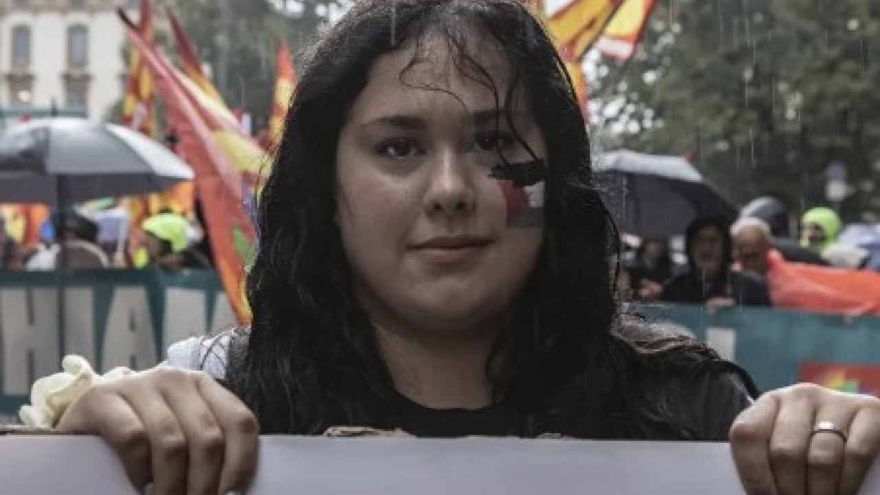 Foto - Avrupa ülkesinde Gazze için hayat durdu: Limanlar kapatıldı ulaşım aksadı