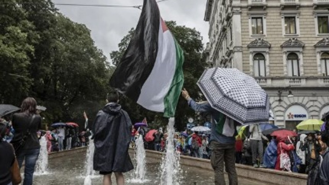 Foto - Avrupa ülkesinde Gazze için hayat durdu: Limanlar kapatıldı ulaşım aksadı