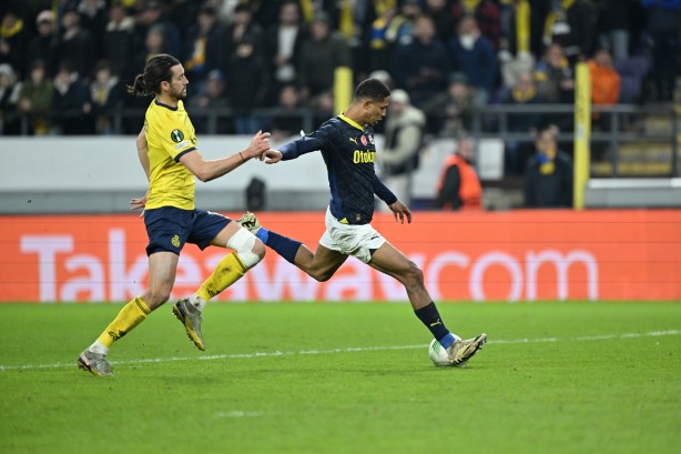 Foto - Avrupa basını paylaştı: UEFA Konferans Ligi’nin favorileri güncellendi! Fenerbahçe’nin şampiyonluk yüzdesi tavan yaptı