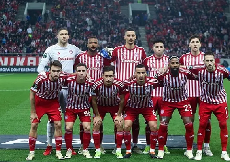 Foto - Avrupa basını paylaştı: UEFA Konferans Ligi’nin favorileri güncellendi! Fenerbahçe’nin şampiyonluk yüzdesi tavan yaptı