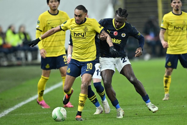 Foto - Avrupa basını paylaştı: UEFA Konferans Ligi’nin favorileri güncellendi! Fenerbahçe’nin şampiyonluk yüzdesi tavan yaptı