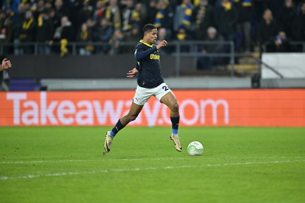 Foto - Avrupa basını paylaştı: UEFA Konferans Ligi’nin favorileri güncellendi! Fenerbahçe’nin şampiyonluk yüzdesi tavan yaptı