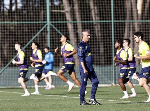 Foto - Avrupa devleri peşinde olsa da! Fenerbahçe yıldız isimde ısrarcı...