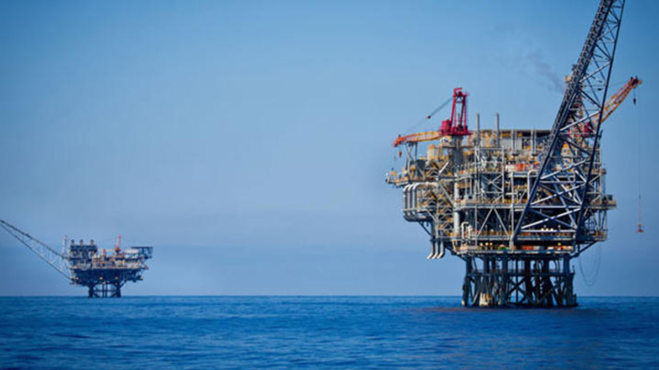 Avrupa kara kara düşünürken büyük bir doğalgaz keşfi yapıldı! Denizin altı gaz kaynıyor