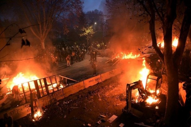 Foto - Avrupa kentlerinde 'Sarı Yelekliler' korkusu (Hangi ülkelere sıçrar?)