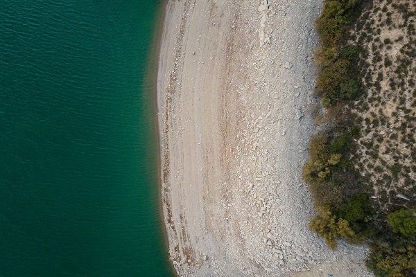 Foto - Avrupa kuraklıkla boğuşuyor! Hidroelektrik santralinin kapısına kilit vuruldu