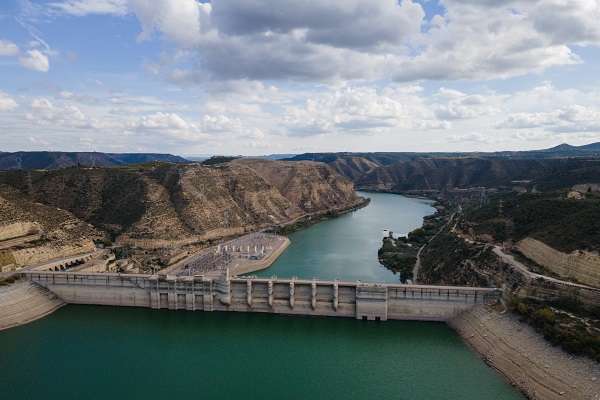 Foto - Avrupa kuraklıkla boğuşuyor! Hidroelektrik santralinin kapısına kilit vuruldu