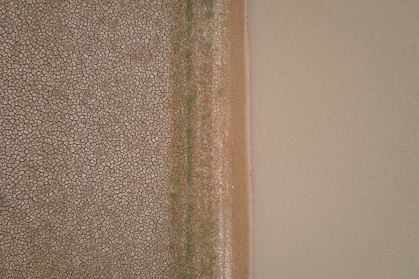 Foto - Avrupa kuraklıkla boğuşuyor! Hidroelektrik santralinin kapısına kilit vuruldu