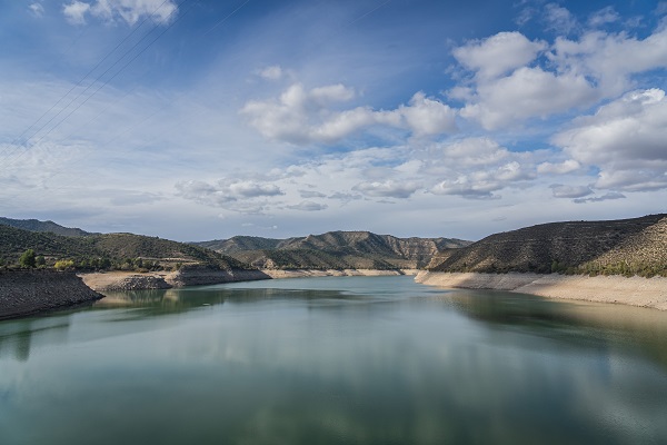 Foto - Avrupa kuraklıkla boğuşuyor! Hidroelektrik santralinin kapısına kilit vuruldu