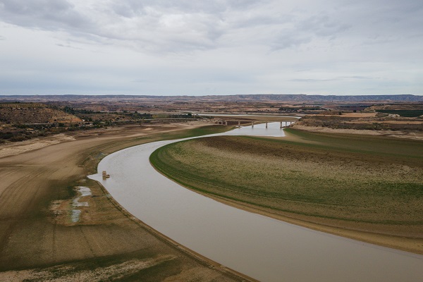 Foto - Avrupa kuraklıkla boğuşuyor! Hidroelektrik santralinin kapısına kilit vuruldu