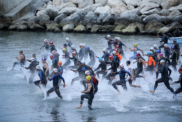 Foto - Avrupa Triatlon Kupası ikinci gün yarışları Mersin'de başladı