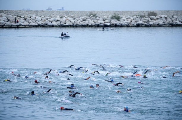 Foto - Avrupa Triatlon Kupası ikinci gün yarışları Mersin'de başladı