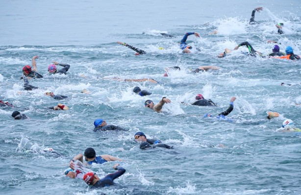 Avrupa Triatlon Kupası ikinci gün yarışları Mersin'de başladı