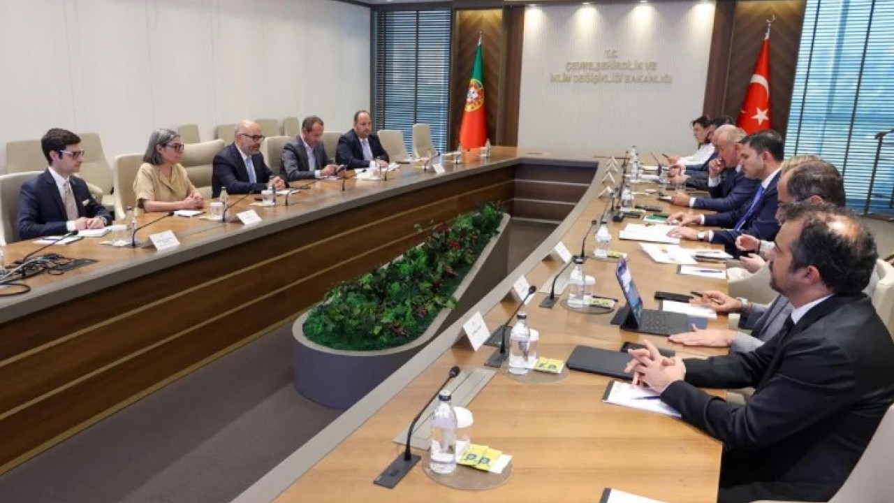 Foto - Avrupa ülkesi Bakan Kurum’dan talep etti ‘Hızlı konut yapmayı bize öğretin'