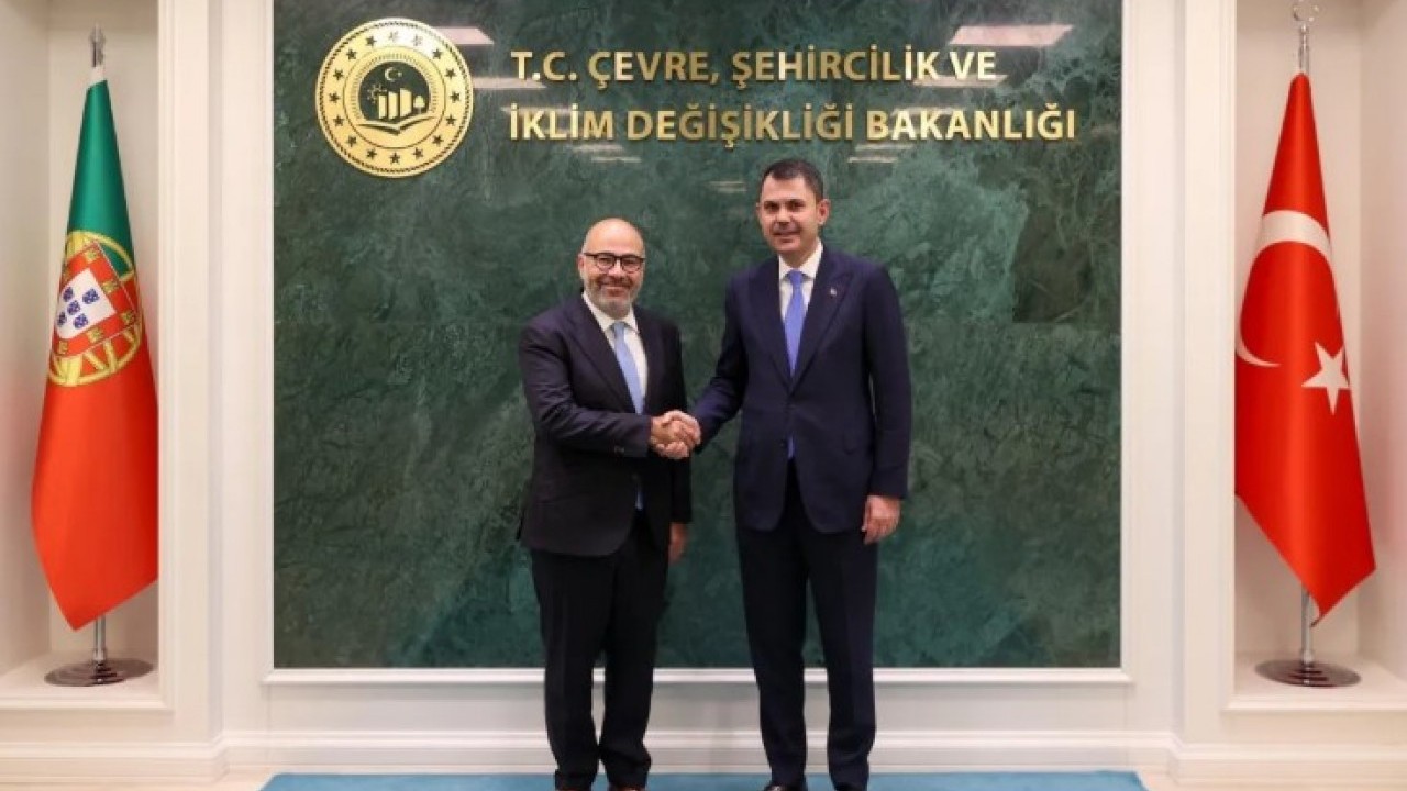 Foto - Avrupa ülkesi Bakan Kurum’dan talep etti ‘Hızlı konut yapmayı bize öğretin'