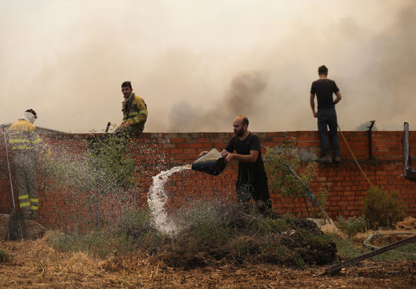 Foto - Avrupa ülkesi felaketi yaşıyor! 2 bin hektar kül oldu