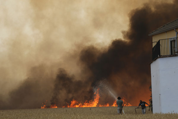 Foto - Avrupa ülkesi felaketi yaşıyor! 2 bin hektar kül oldu