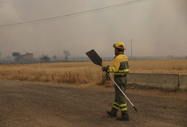 Avrupa ülkesi felaketi yaşıyor! 2 bin hektar kül oldu