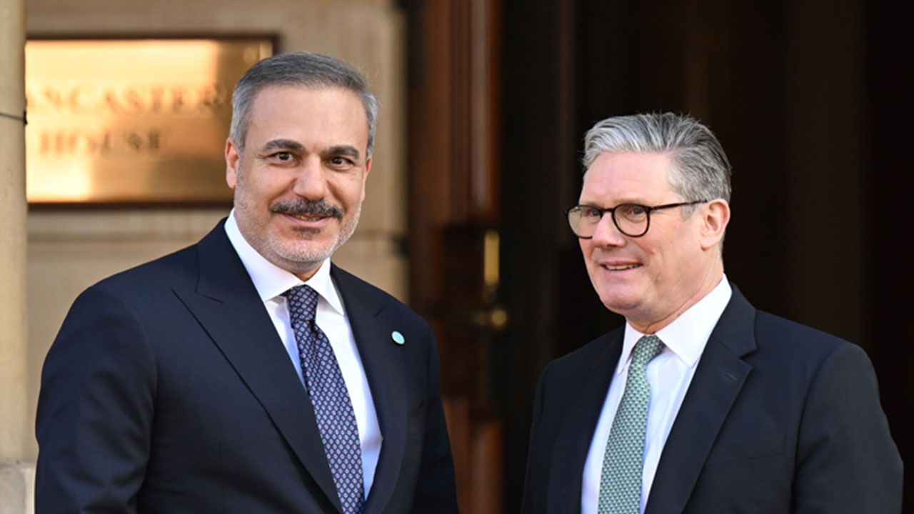 Foto - Avrupa ülkesi isyanda: Ülkedeki tüm savunma şirketlerini satsak ASELSAN'ın yarısını alamayız